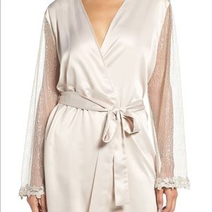 Stunning wedding day/ sexy robe